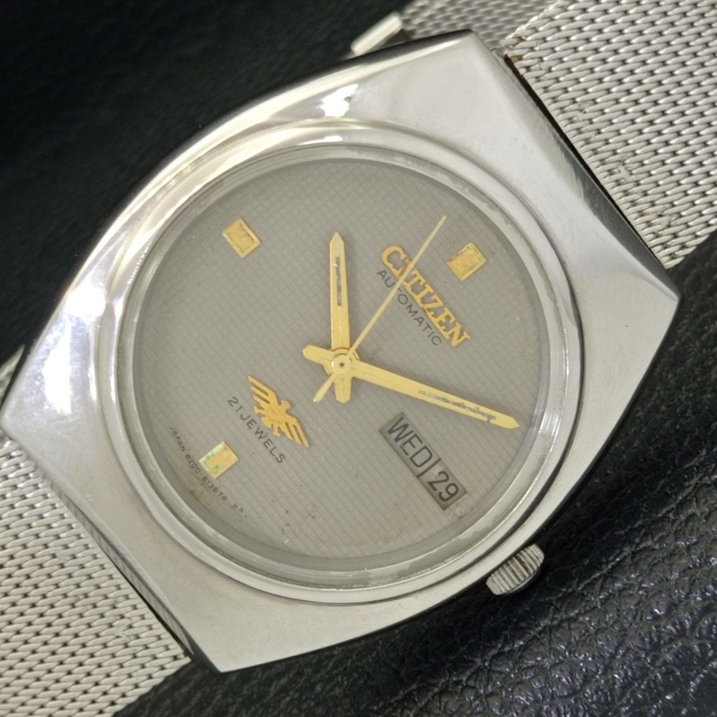 Vintage 1989 Citizen Automatic Mens Silver Watch WDaydate  Gold Accents